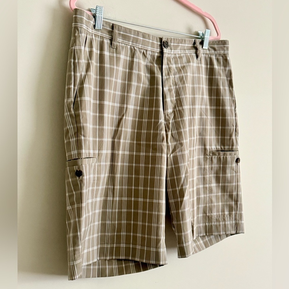 Adidas Plaid Men’s Golf Shorts Tan Size 36 Sporty Preppy - Picture 3 of 9